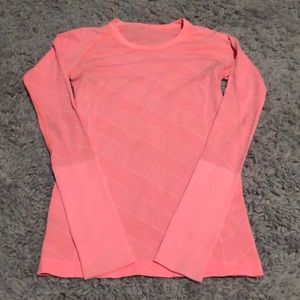 Pink lululemon swiftly